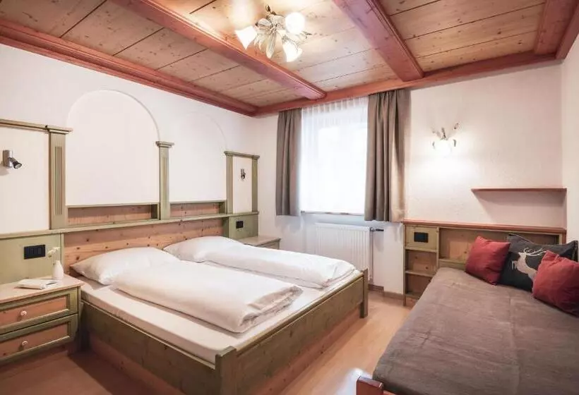 ペンション Ciasa Altonn