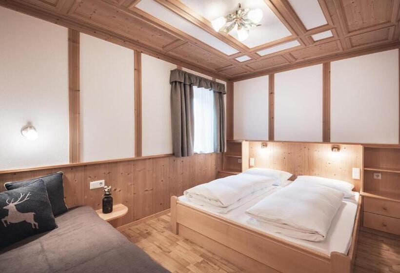 פנסיון Ciasa Altonn