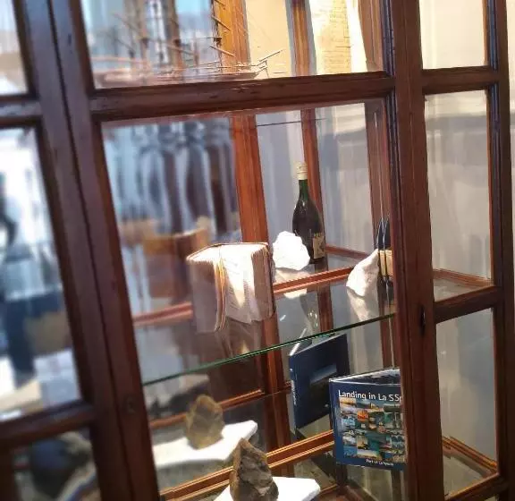 پانسیون Glam Resort G H O S T E L