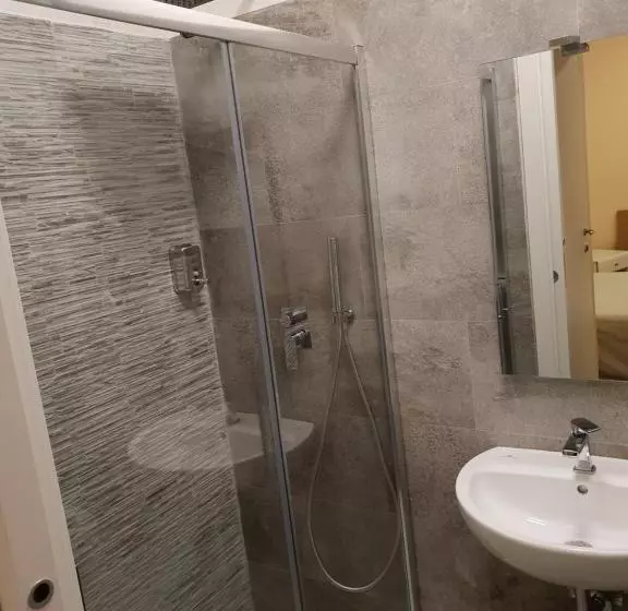 پانسیون Glam Resort G H O S T E L