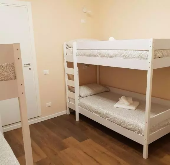 پانسیون Glam Resort G H O S T E L