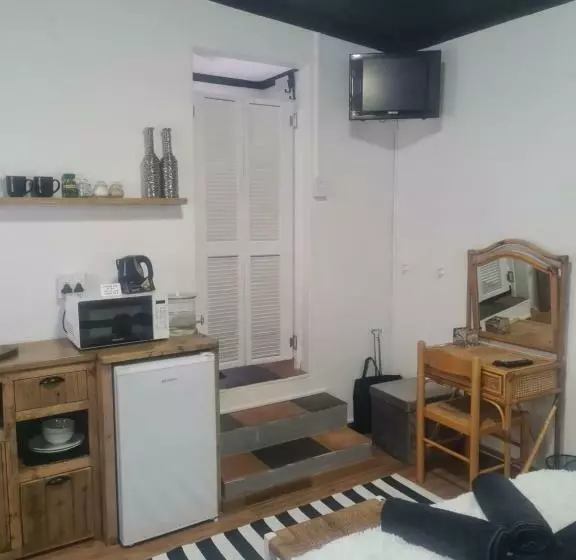 Majatalo Prosper Stud Guest House