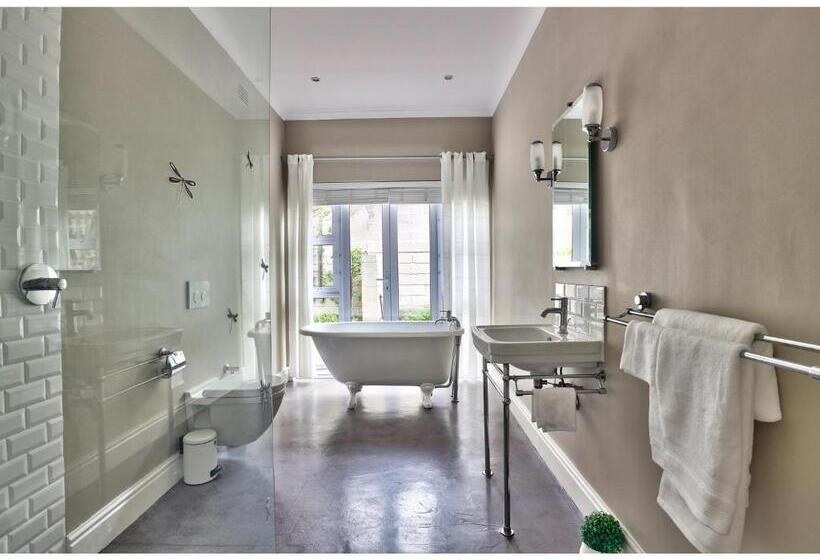 بنسيون The Good Host