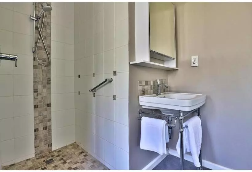 Majatalo The Good Host