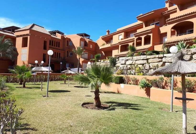 Spacious Ground Floor Luxury Apartment With Underground Parking