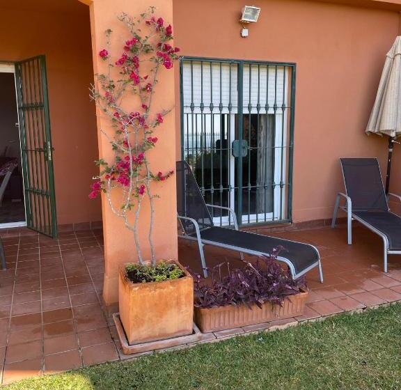 Spacious Ground Floor Luxury Apartment With Underground Parking