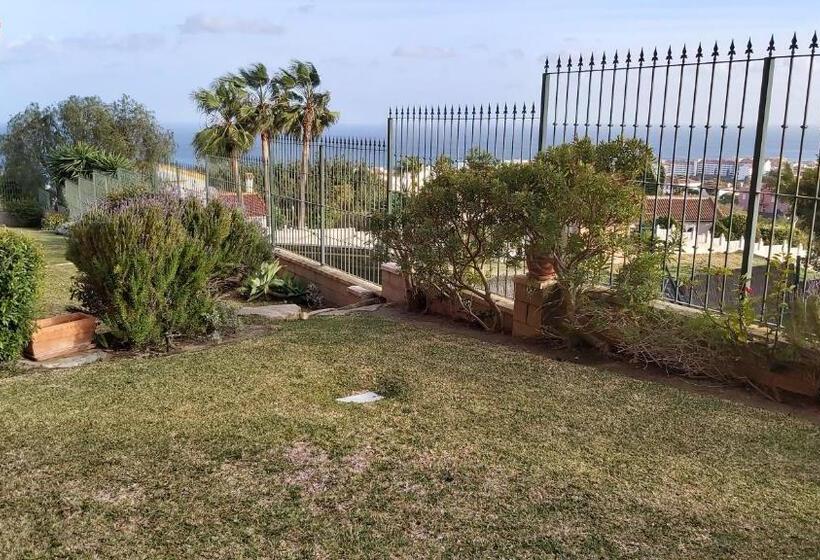 Spacious Ground Floor Luxury Apartment With Underground Parking