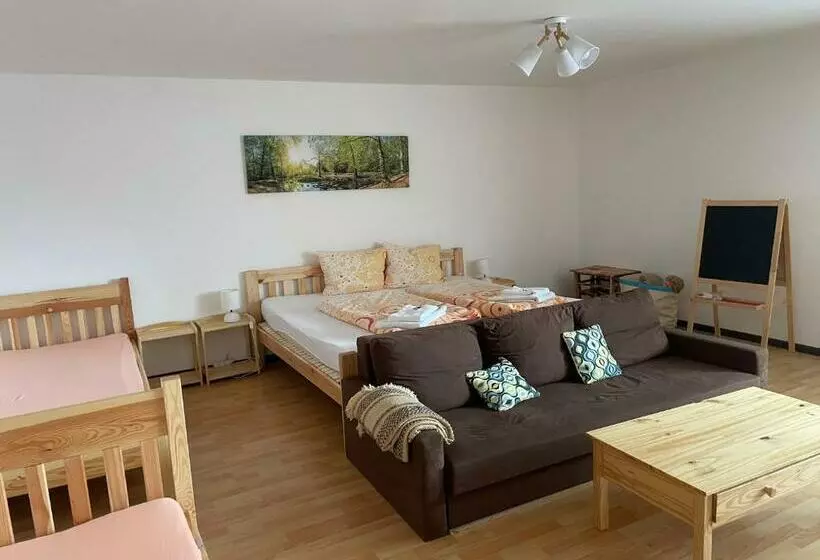 Retkeilymaja Penzion Pod Pecí