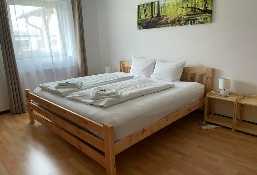 Retkeilymaja Penzion Pod Pecí