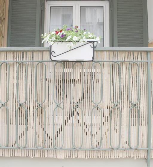 تختخواب و صبحانه City Life Pompeii