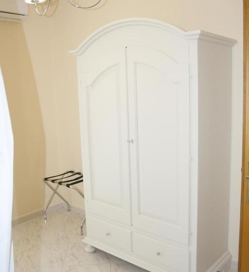 تختخواب و صبحانه City Life Pompeii