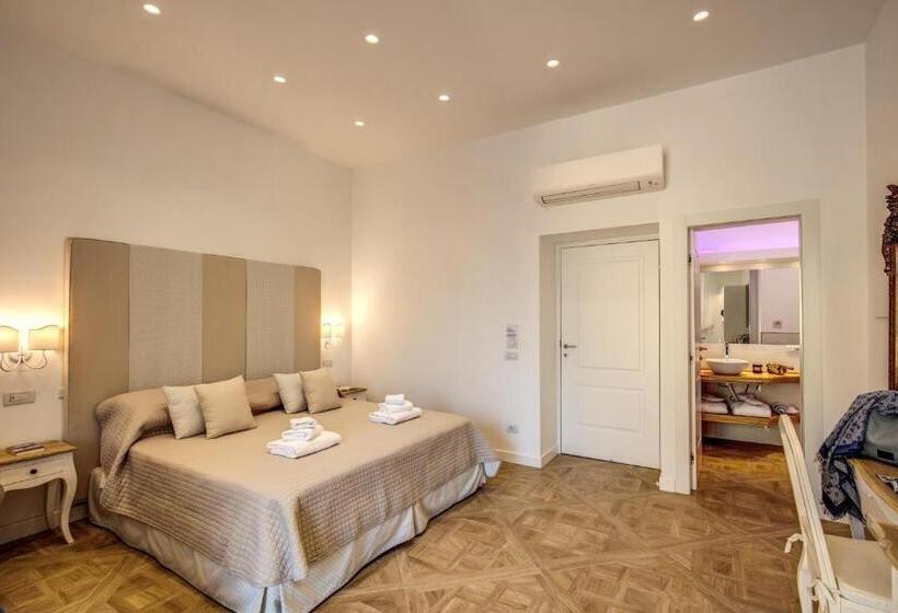 צימר Sorrento Square Suites