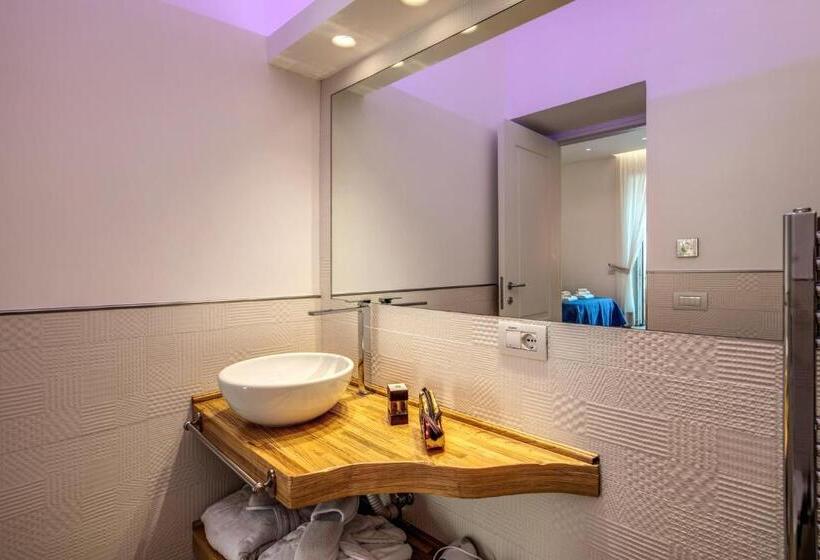 צימר Sorrento Square Suites