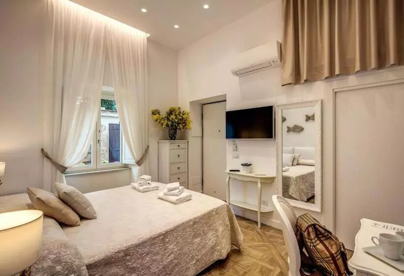 تختخواب و صبحانه Sorrento Square Suites