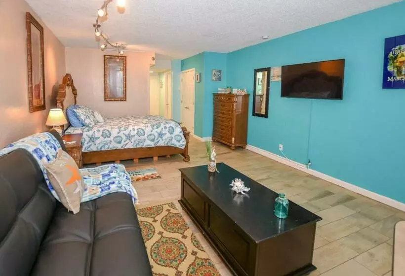 Daytona Beach Studio Condo With Beautiful Ocean View