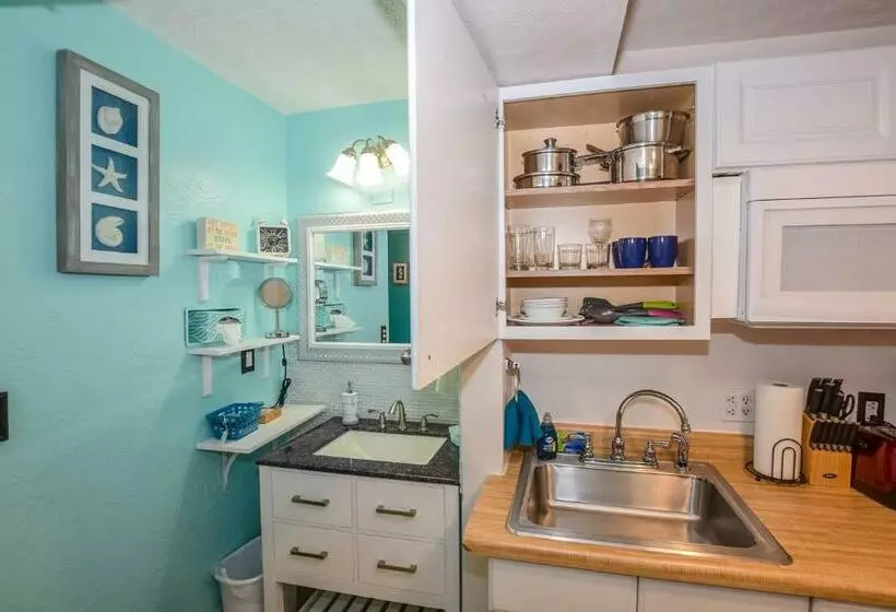 Daytona Beach Studio Condo With Beautiful Ocean View