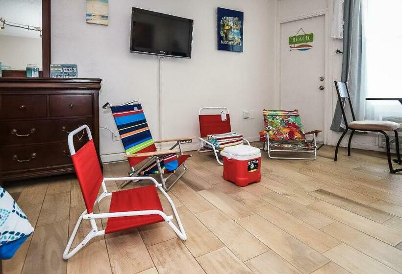 Daytona Beach Studio Condo With Beautiful Ocean View