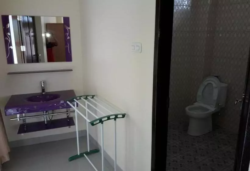 ホテル Toraja Lodge