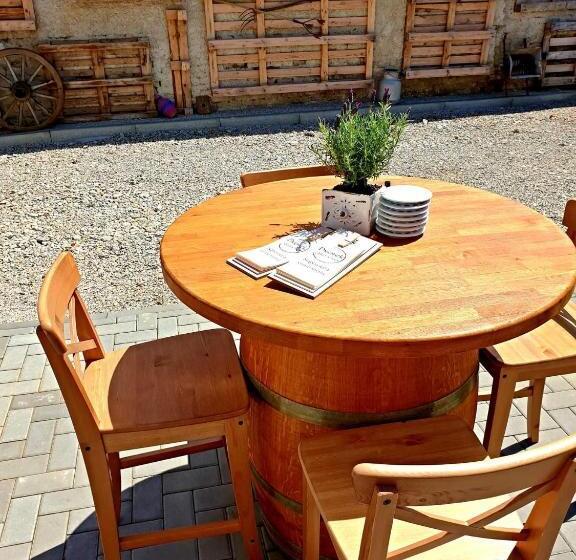 بنسيون Penzion Jako Víno