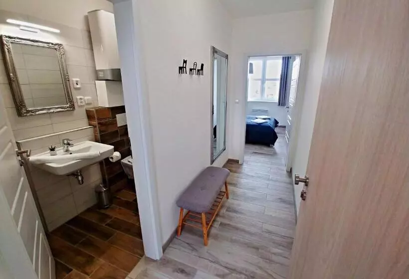 ペンション Penzion Jako Víno