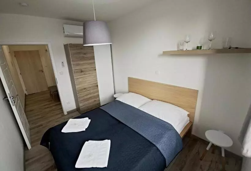 ペンション Penzion Jako Víno