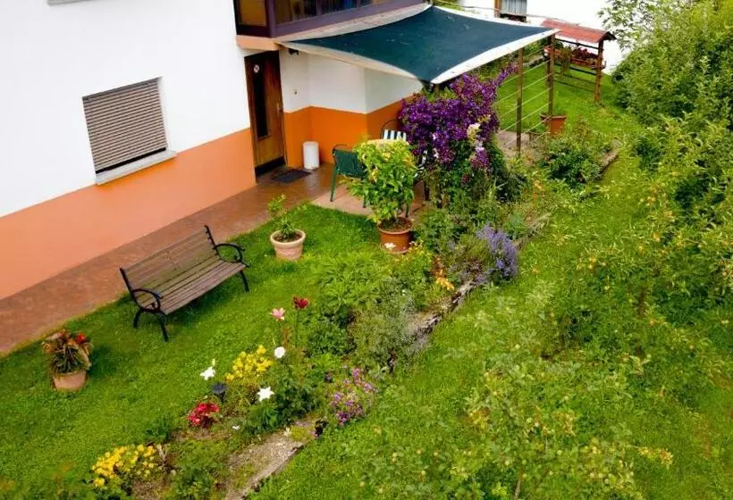 پانسیون Sobe černilogar