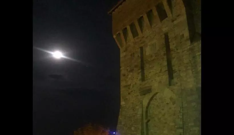 ペンション Torre Caetani Night In A Medieval Tower