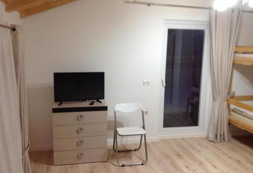 Pensiunea Alexandra Livia