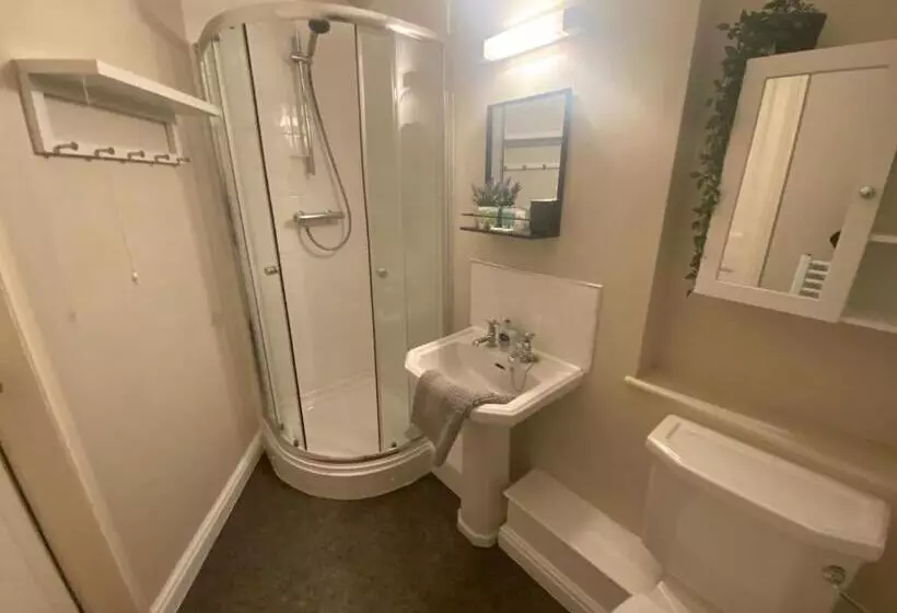 Stylish  2 Bed  Heart Of The City   Parking  Wi Fi  Award Winning  Grade Ii Listed