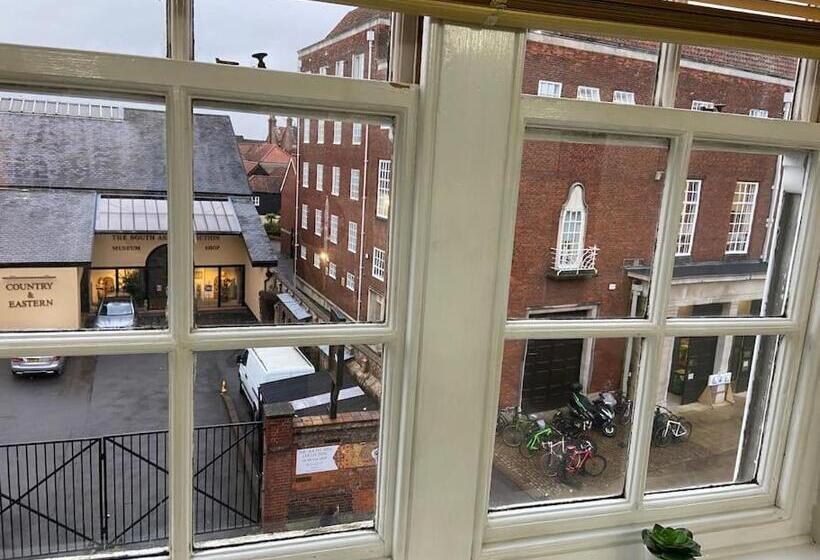 Stylish 2 Bed Heart Of The City Parking Wi Fi Award Winning Grade Ii Listed