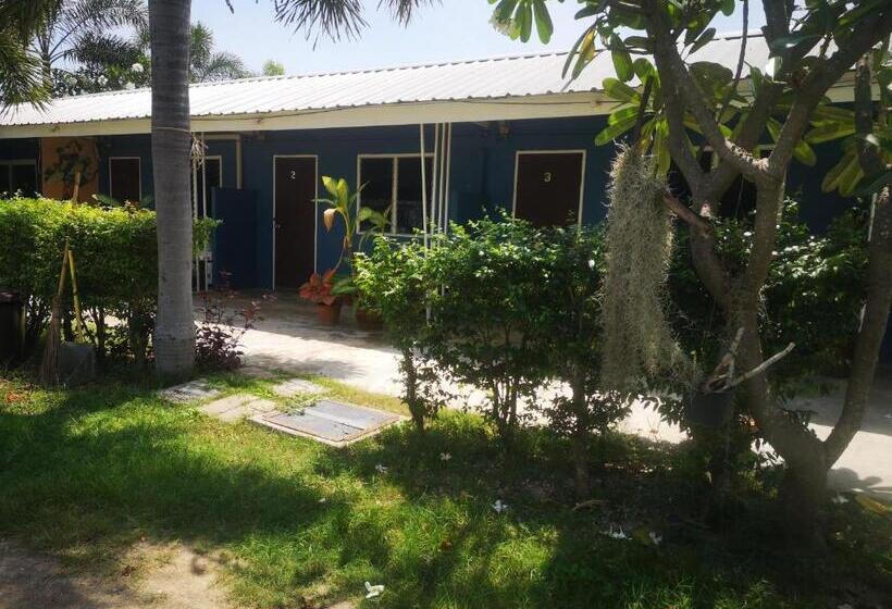 Hostel บ้านในสวนรีสอร์ทbannnaisuan Resort