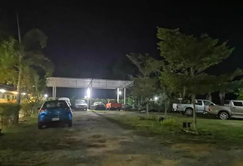 هاستل บ้านในสวนรีสอร์ทbannnaisuan Resort