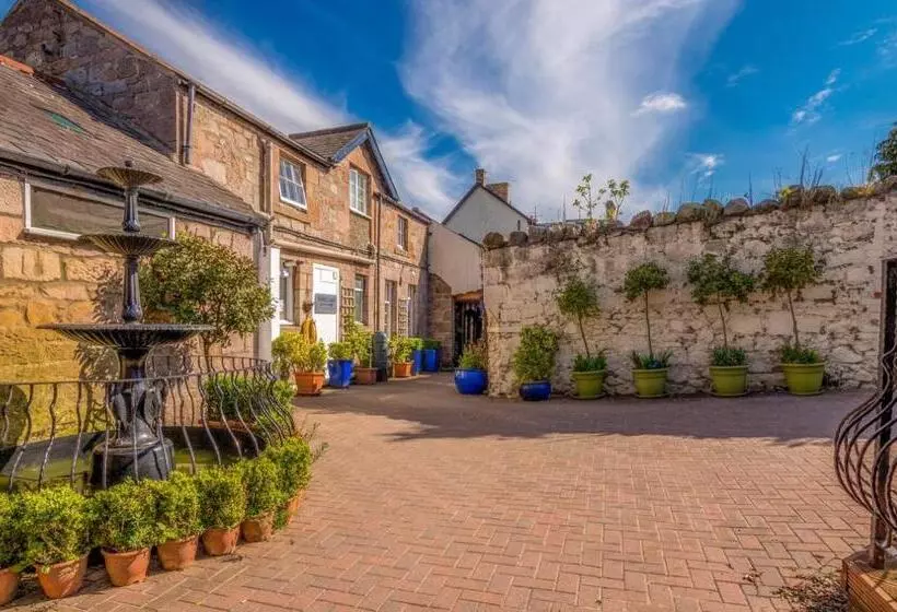 Retkeilymaja Noble Lands