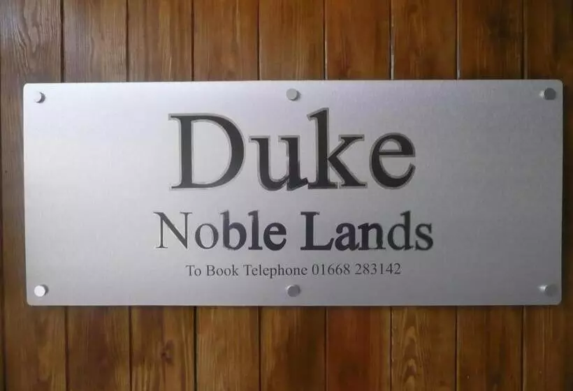 Retkeilymaja Noble Lands