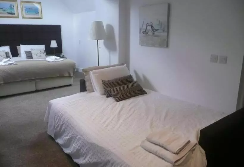 Retkeilymaja Noble Lands