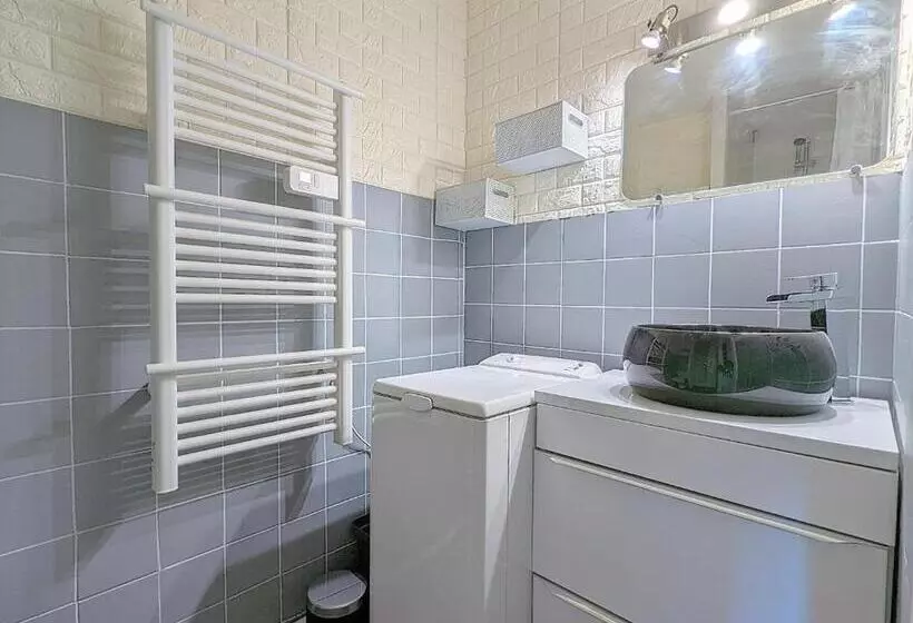 Appartement Proche Port Et Mer Avec Wifi Et Climatisation