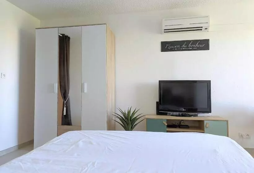 Appartement Proche Port Et Mer Avec Wifi Et Climatisation
