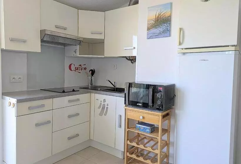 Appartement Proche Port Et Mer Avec Wifi Et Climatisation