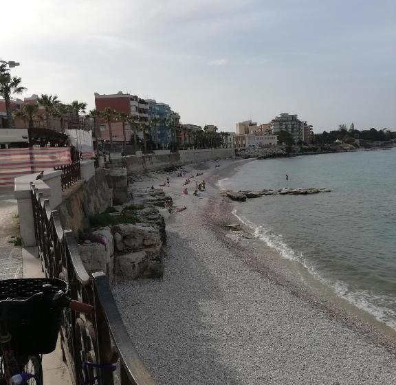 تختخواب و صبحانه Antico Molino