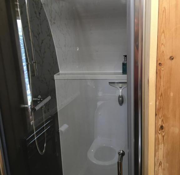 مبيت وإفطار Broad Croft House