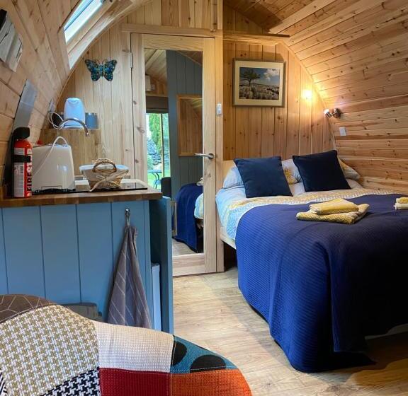 مبيت وإفطار Broad Croft House