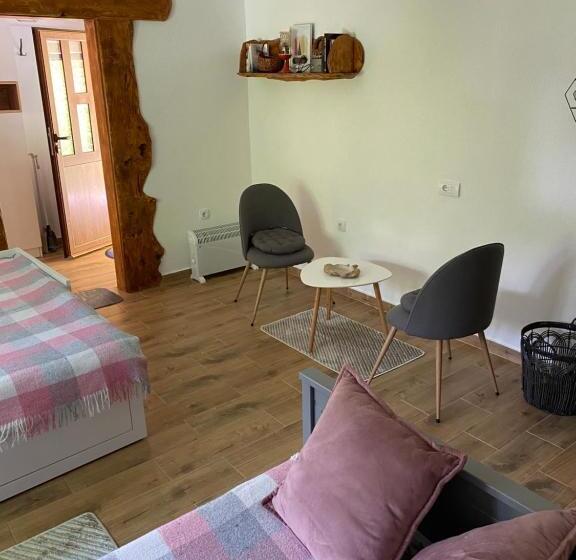 Farmstead Green Haven