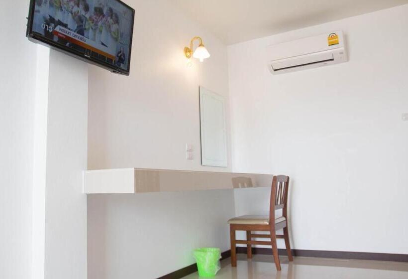 هتل Grand Place Resort