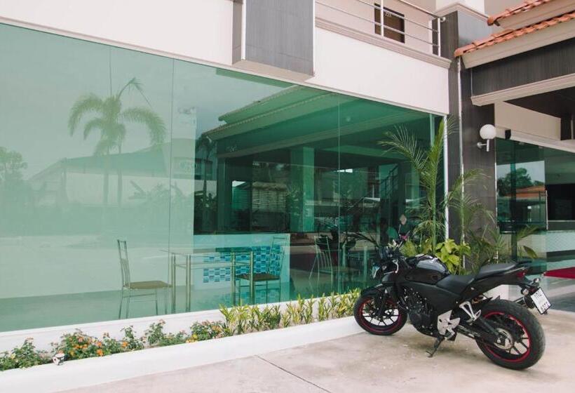 هتل Grand Place Resort