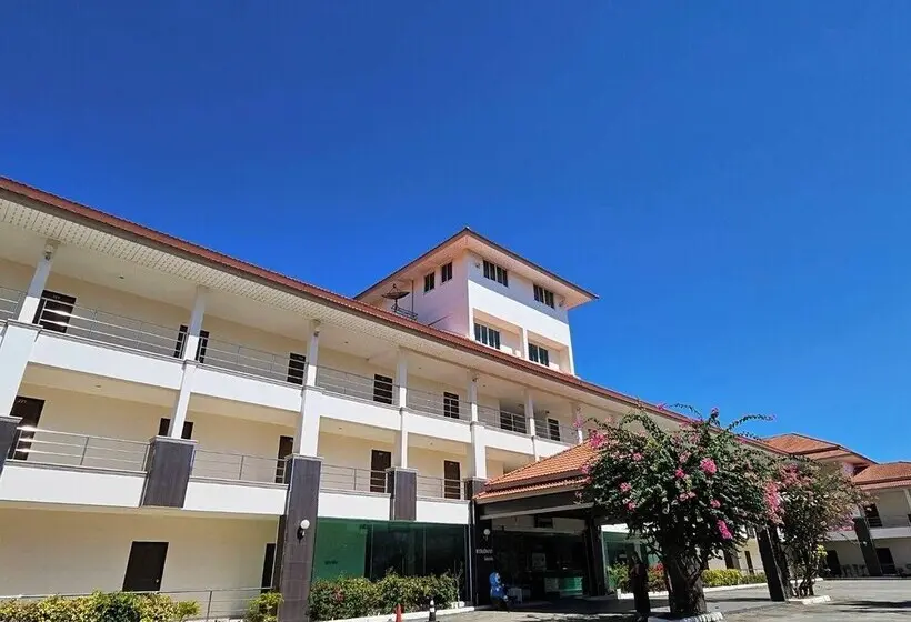 هتل Grand Place Resort