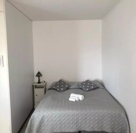 Lovely Apartment Within Walking Distance  Centre