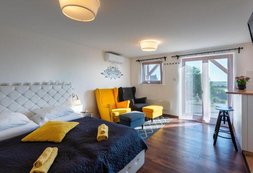 Pensão Borárium Vendégházak Zen Gő Ház