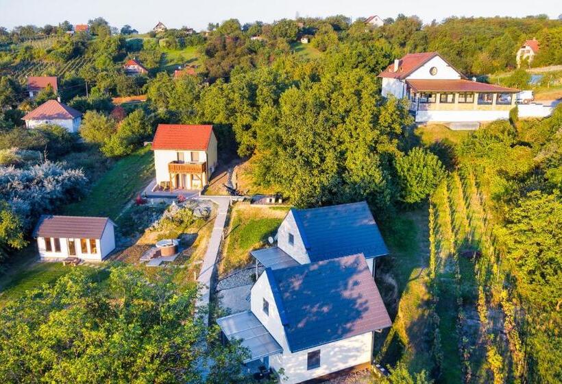 Pensão Borárium Vendégházak Zen Gő Ház