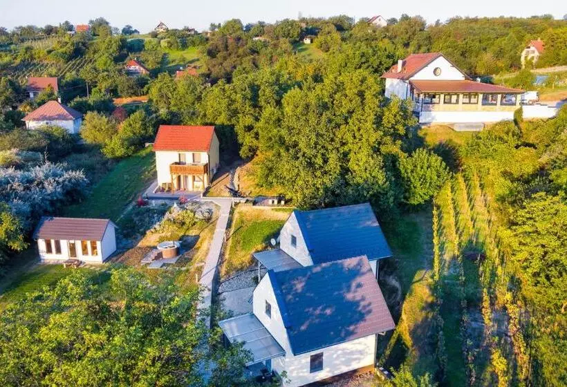 Majatalo Borárium Vendégházak   Zen Gő Ház