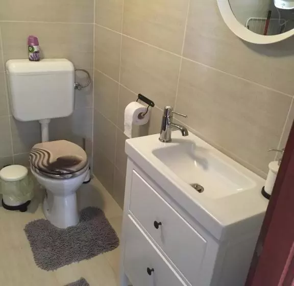 Majatalo Borárium Vendégházak   Zen Gő Ház